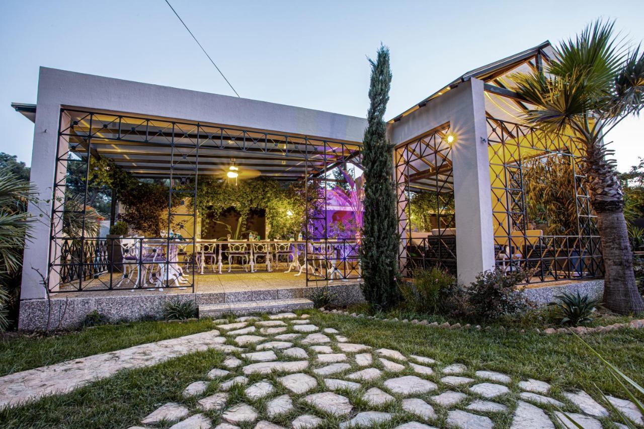 Hotel 212 Olympos Exteriör bild